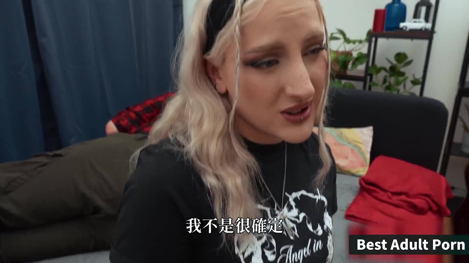 用精钱帮助可怜小情侣 - AV大平台-中文字幕,成人影片,AV,国产,线上看