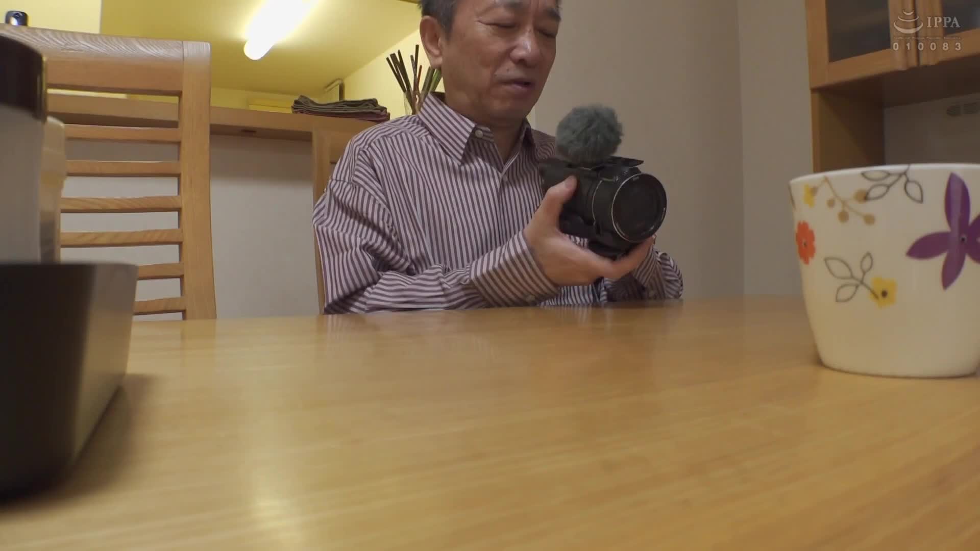 一般男女监控AV 生插义兄妹的那之后追踪特辑 魔镜的另一边是怀孕中的姊姊（=老婆）！女○高中生的妹妹和绝伦老公两人独处的密室里禁断的中出SEX！ ！ …后日谈：瞒着姊姊反覆中出的不伦性交被家庭内偷拍 - AV大平台-中文字幕,成人影片,AV,国产,线上看