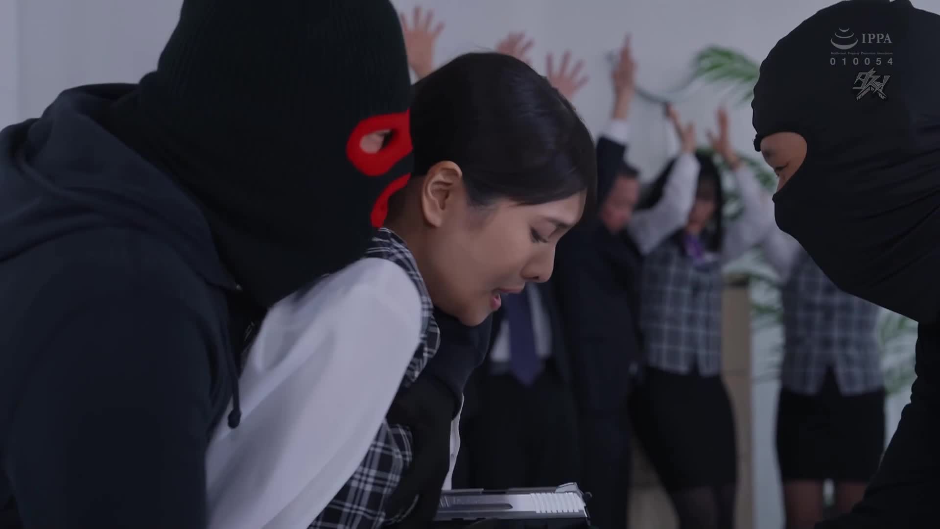 [AI解码版]所有人都羡慕的我巨乳妻，理智丧失的银行强盗整天进行深喉口交。花衣椿 - AV大平台-中文字幕,成人影片,AV,国产,线上看