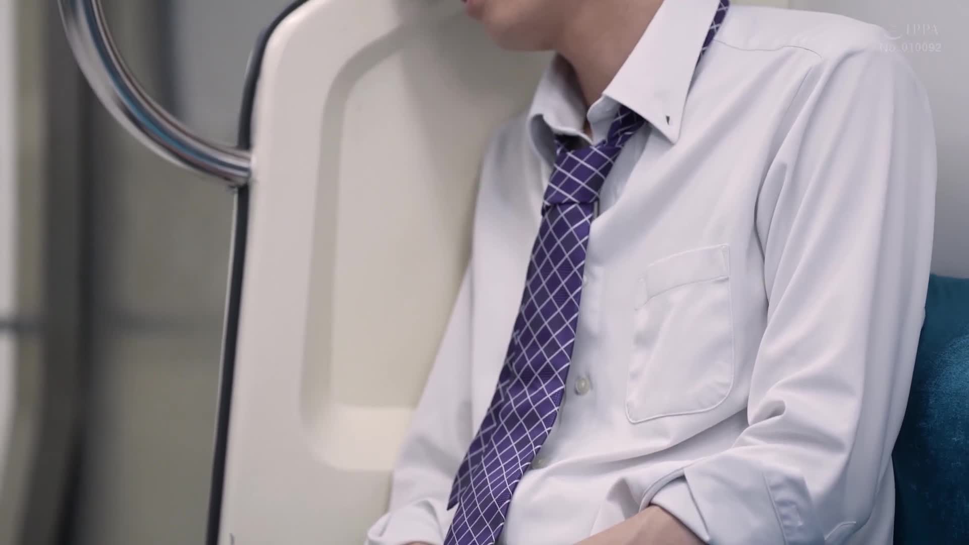 最终接吻电车：在空无一人的车厢里，和美女姐姐不断亲吻×亲吻×亲吻 吉泽友贵 - AV大平台-中文字幕,成人影片,AV,国产,线上看