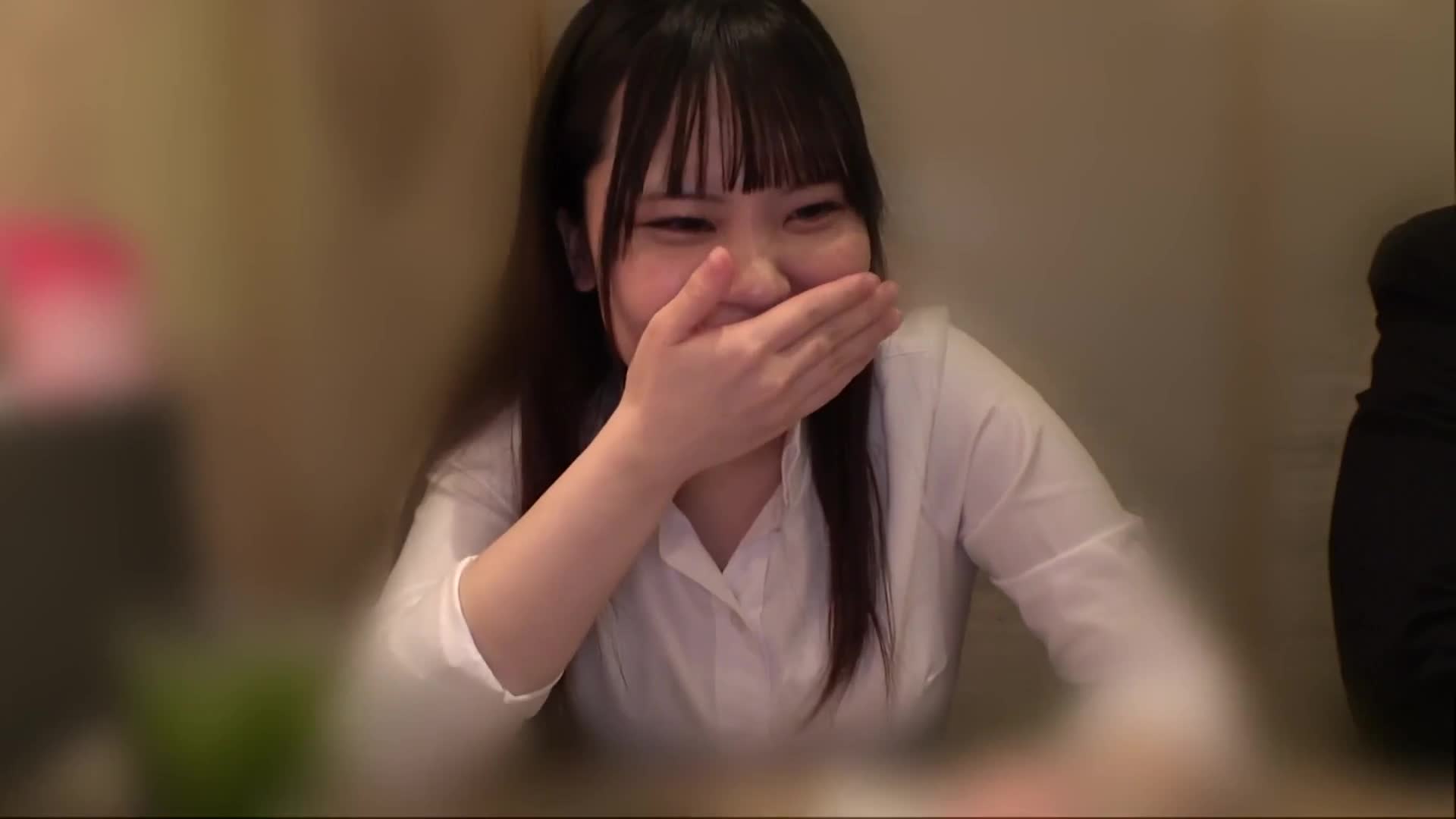 【新人】长相淫荡的巨乳新人，果然是个超级性欲旺盛的小姐姐，床上几乎要淹没危机wwww 只有我提前脱掉西装真是太幸运了wwwww - AV大平台-中文字幕,成人影片,AV,国产,线上看