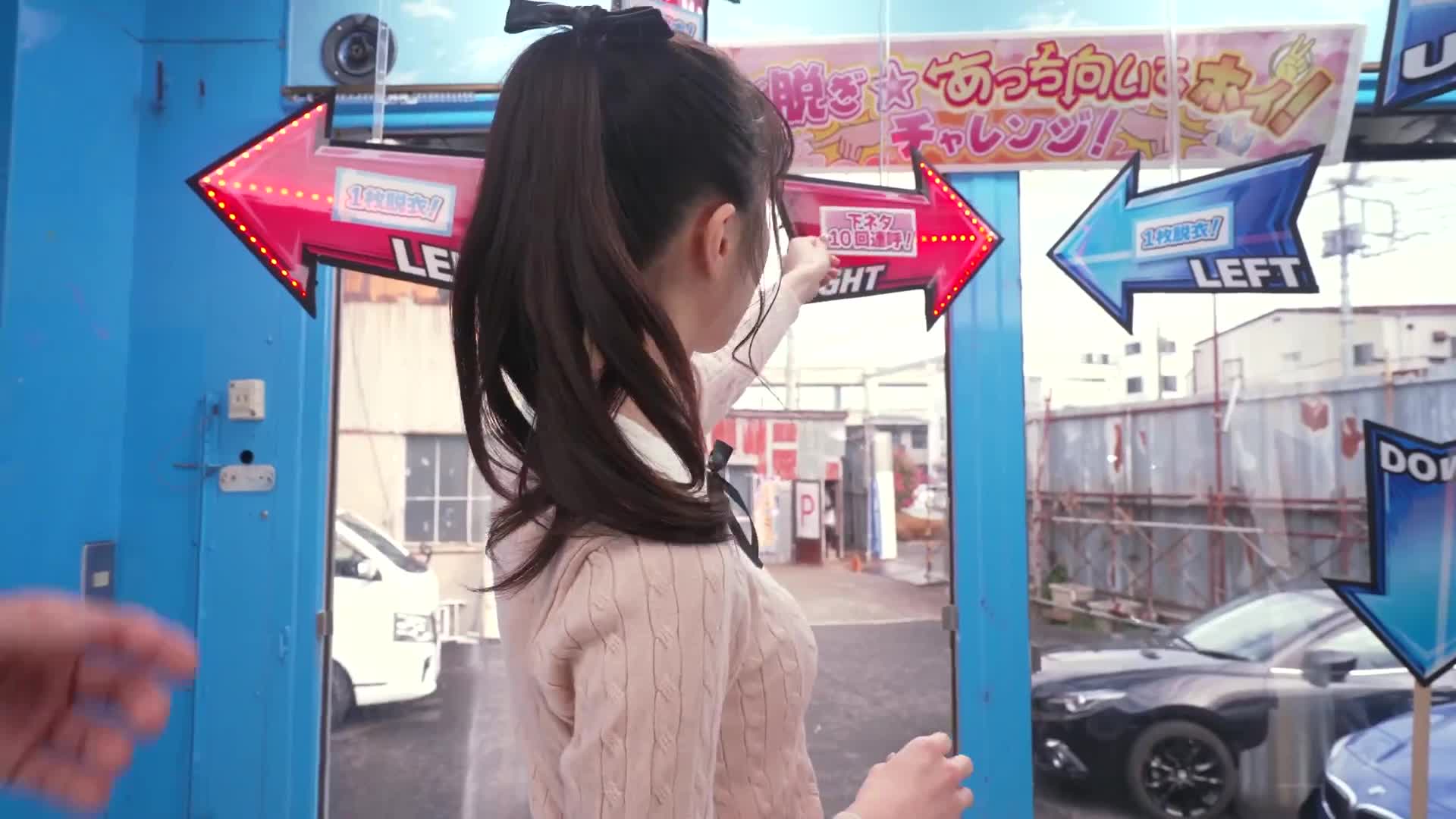 魔法镜号：硬派 街头素人女孩脱光比赛！谁输谁脱一件衣服，手淫、口交和接吻等淫乱游戏！先把对方全裸即胜利！输了马上抽插内射！ - AV大平台-中文字幕,成人影片,AV,国产,线上看