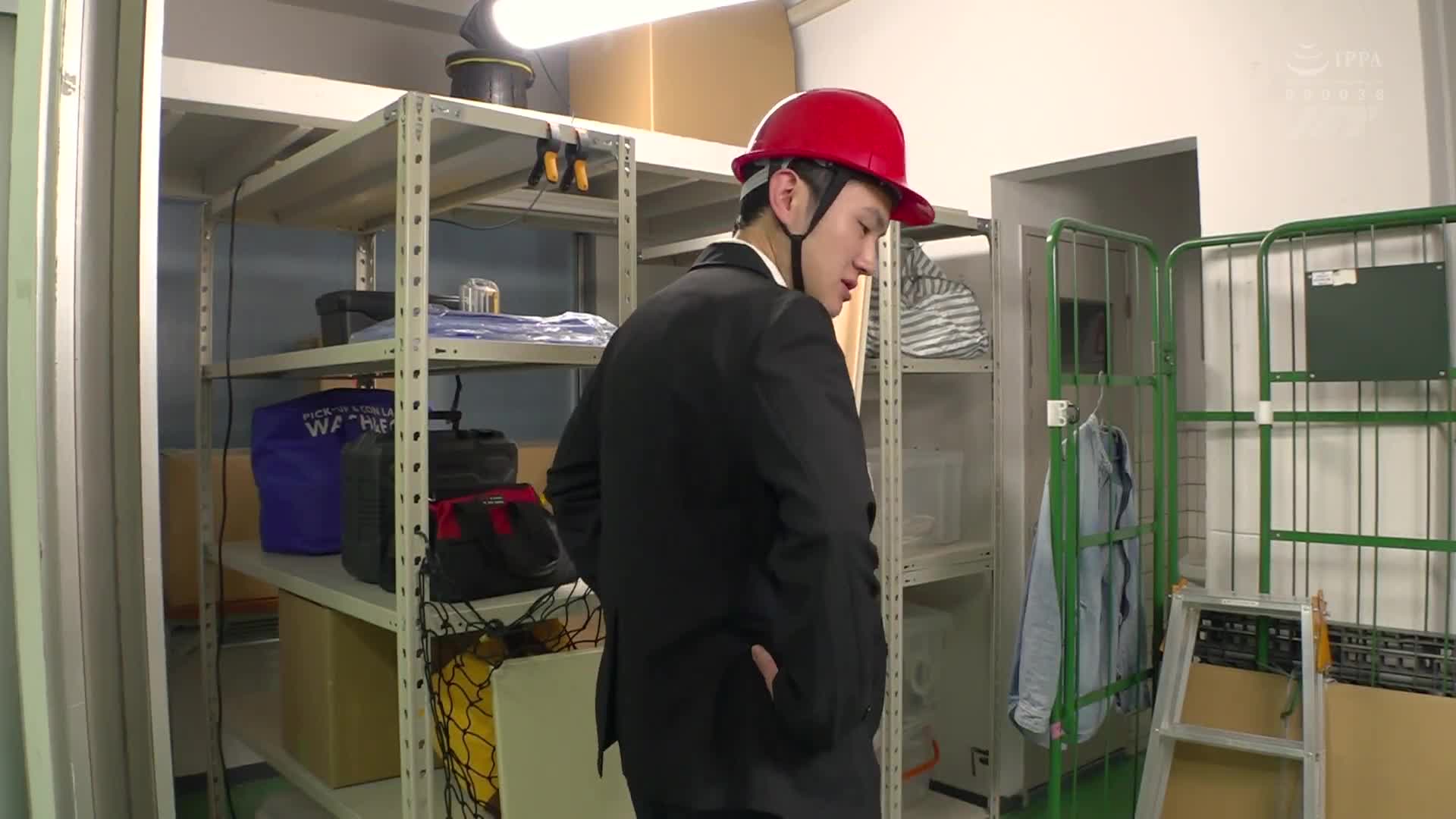 善良妻子主妇 在大型建筑公司里 一位穿着套装的美女被汗臭的大鸡巴工人强行轮插 叶月真由 - AV大平台-中文字幕,成人影片,AV,国产,线上看