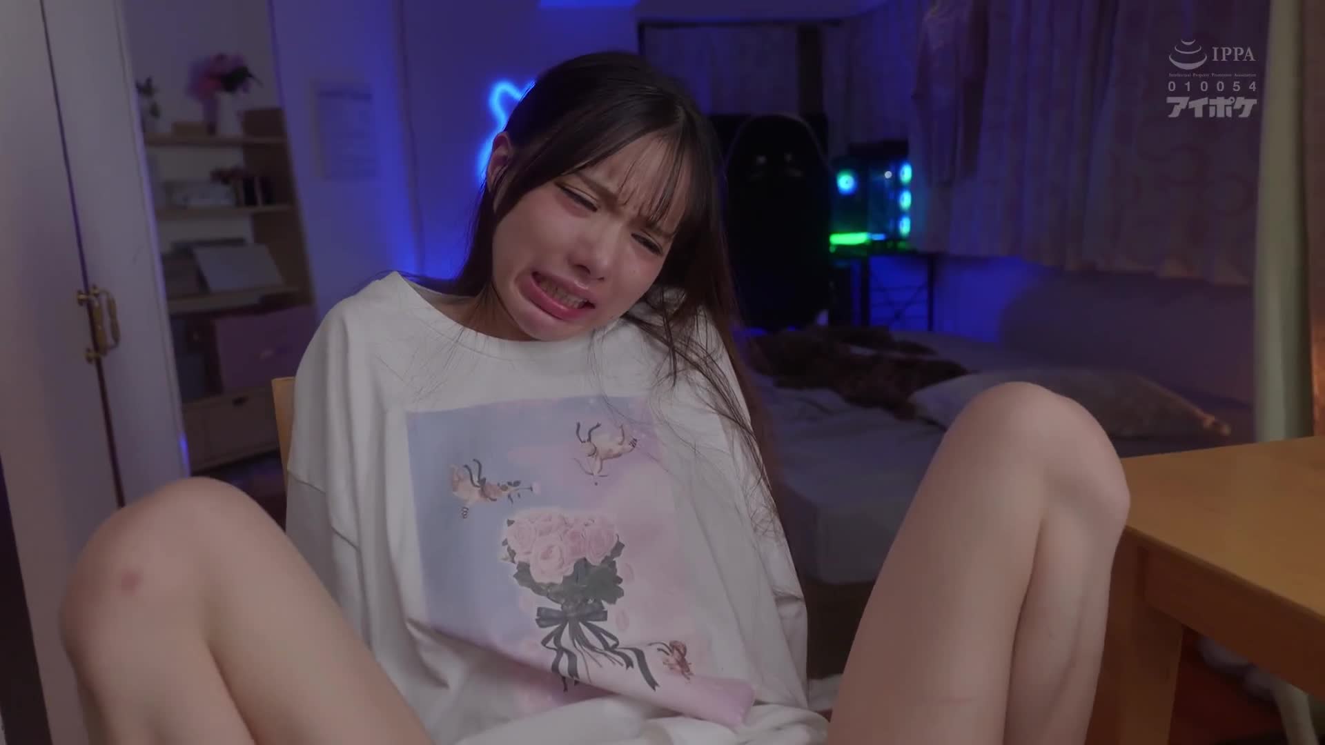 即使有一些让人讨厌的事情，佐々木萨基还是说：“我和网路上认识的宅男美少女游戏玩家在一起，只有我是她的现实朋友，我们进行了一场荒诞的性爱游戏。” - AV大平台-中文字幕,成人影片,AV,国产,线上看