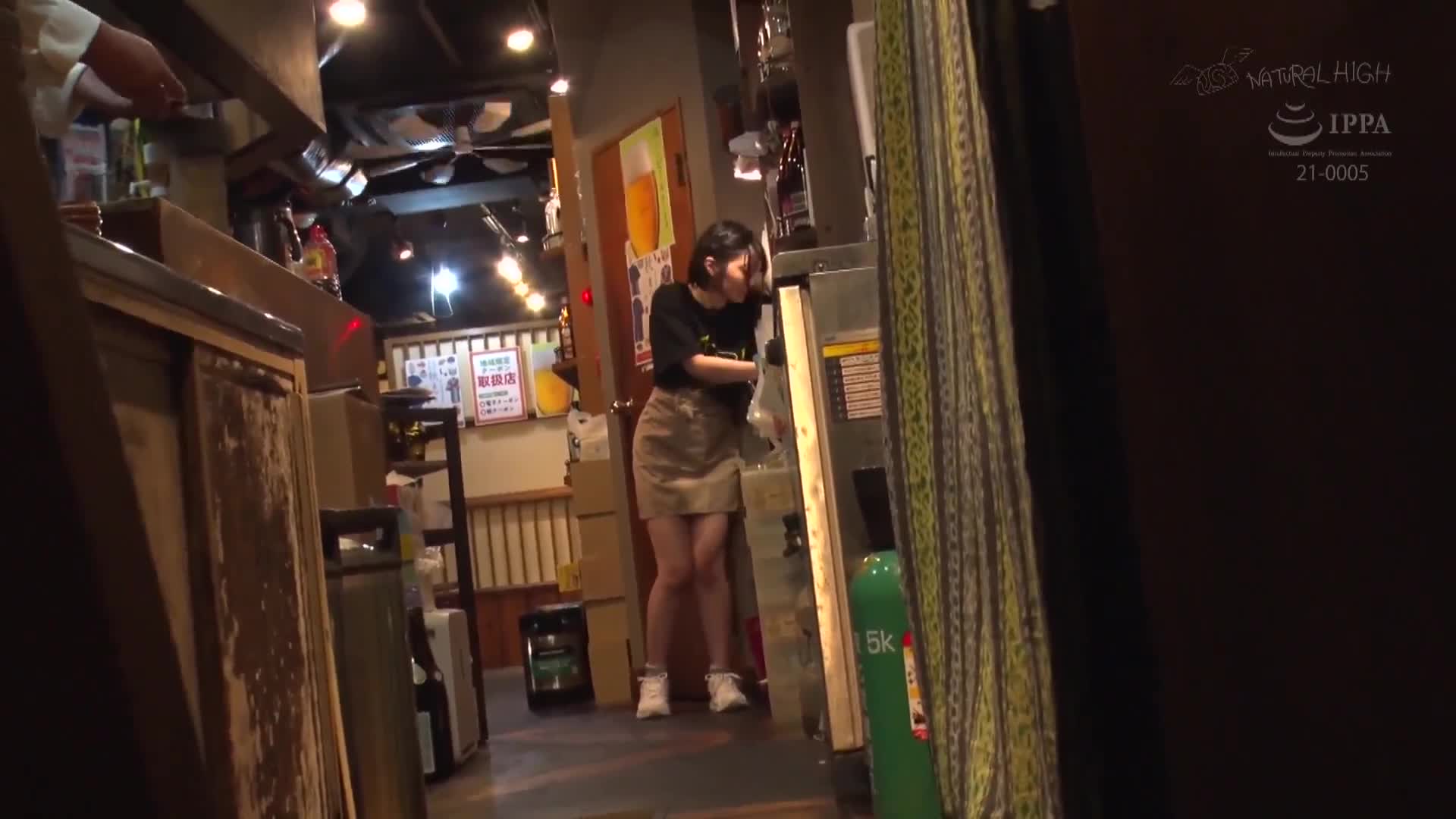 同时开发双孔遥控振动器，羞耻的、拥有美丽臀部的兼职女孩因遥控双重高潮而无法动弹，在极乐中喷涌而出。 - AV大平台-中文字幕,成人影片,AV,国产,线上看