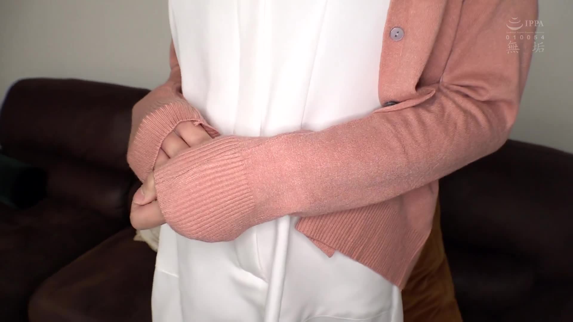 职业制服。想要和工作穿着制服的女孩发生性关系。在美容诊所工作的巨乳美人和变态性爱 白滨果步 - AV大平台-中文字幕,成人影片,AV,国产,线上看