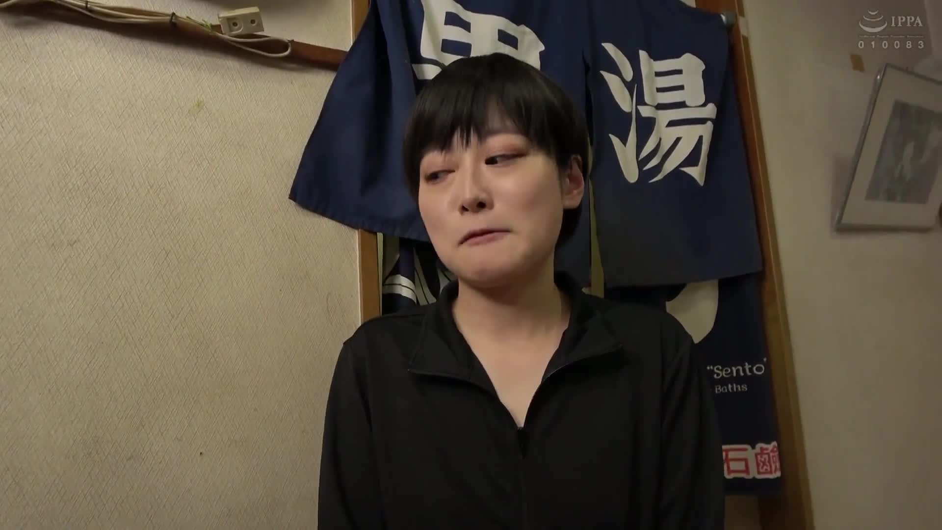 一般男女监控AV 平胸女孩！一条毛巾进入男汤偷偷摸摸看看？如果被发现是女生，立即在场的男客户被强迫恋爱！最后全部人都发现并公开内射性爱！ - AV大平台-中文字幕,成人影片,AV,国产,线上看