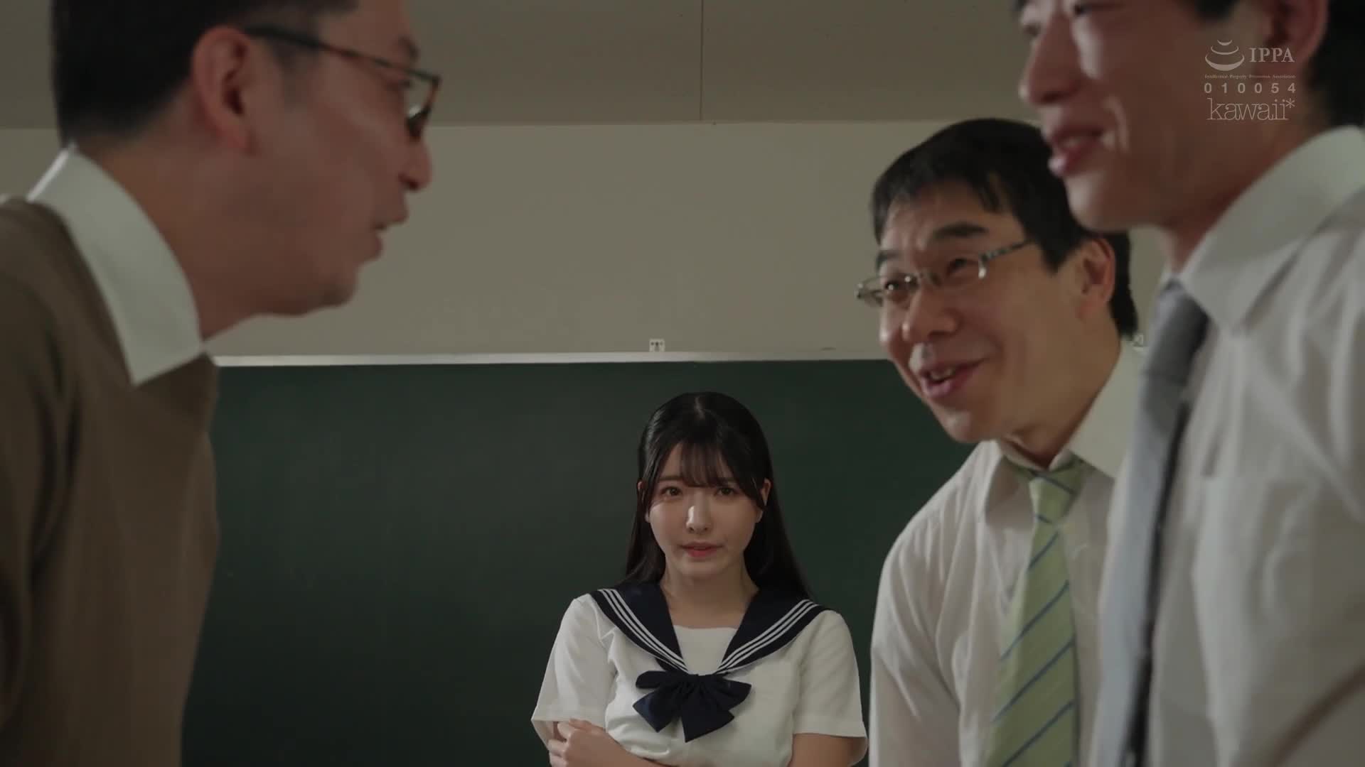 乖巧的水手服少女执行喷精任务。今天轮到●●酱了，她被老师射了一脸。彩月七绪 - AV大平台-中文字幕,成人影片,AV,国产,线上看