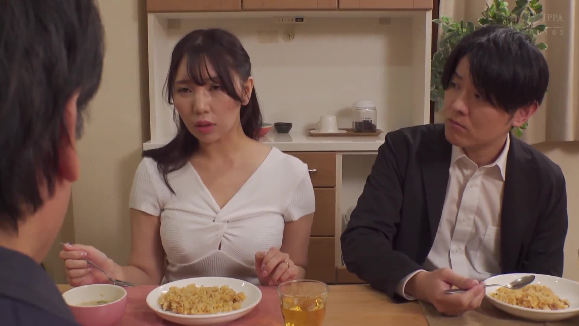 义父一直冷落我的巨乳嫁用勃起药变得超荡妇！太恶心又太色情让我忍不住插入，她却摆出淫荡的表情不断高潮无法停止中出！美丘里美 - AV大平台-中文字幕,成人影片,AV,国产,线上看