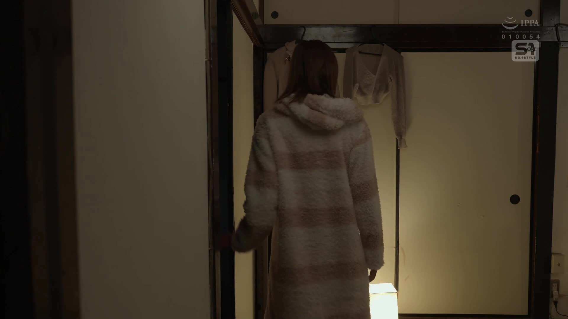 [AI解码版]年底年初，在旧学生宿舍里，只有一位女学生和一位男管理员…中年男性陷入禁忌情境，欲望起，年轻少女也渴望填补寂寞，他们的性生活竟意外地契合良好。儿玉七海 - AV大平台-中文字幕,成人影片,AV,国产,线上看