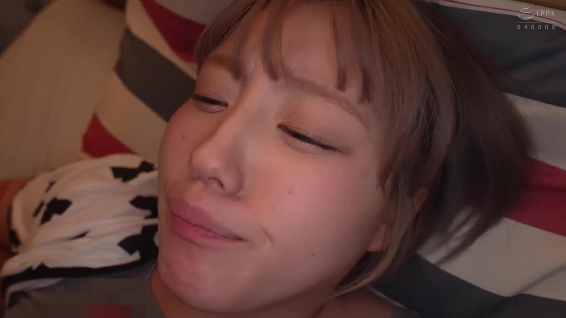友达的女儿太爆乳了，无法控制性欲，持续射精到蛋蛋空空的小铃蜜柑 - AV大平台-中文字幕,成人影片,AV,国产,线上看