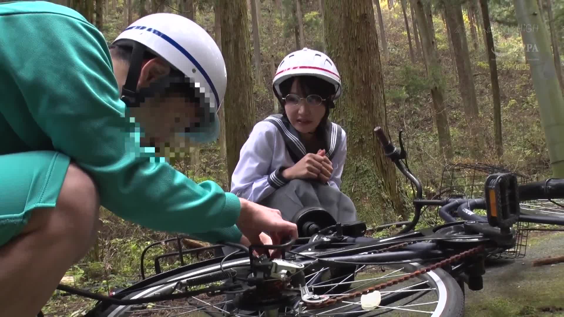在班上不起眼的害羞变态女孩，在密室里引诱男孩并连续射精，变态少女2 - AV大平台-中文字幕,成人影片,AV,国产,线上看