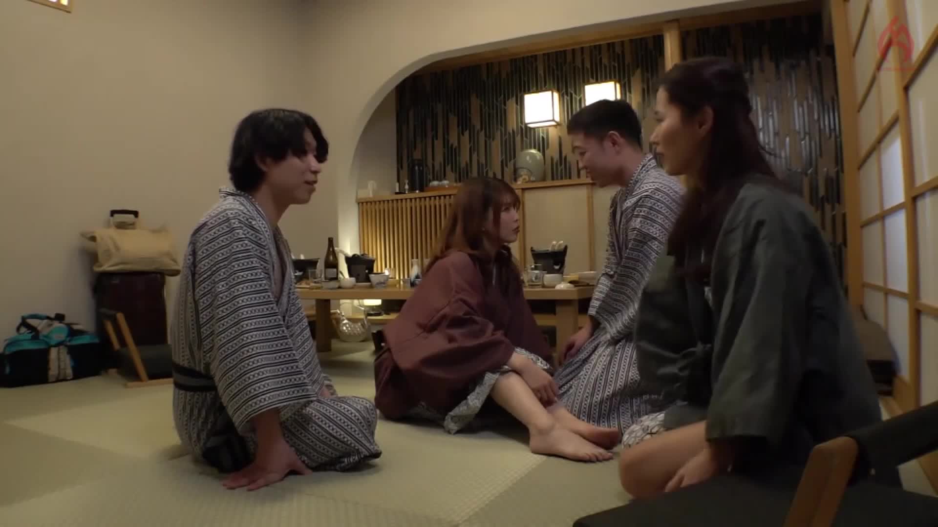 【意识改变NTR】使用指点催眠，夫妻交换后胸部丰满的妻子互相忘记丈夫疯狂享受温泉之旅 新村晶 通野未帆 - AV大平台-中文字幕,成人影片,AV,国产,线上看