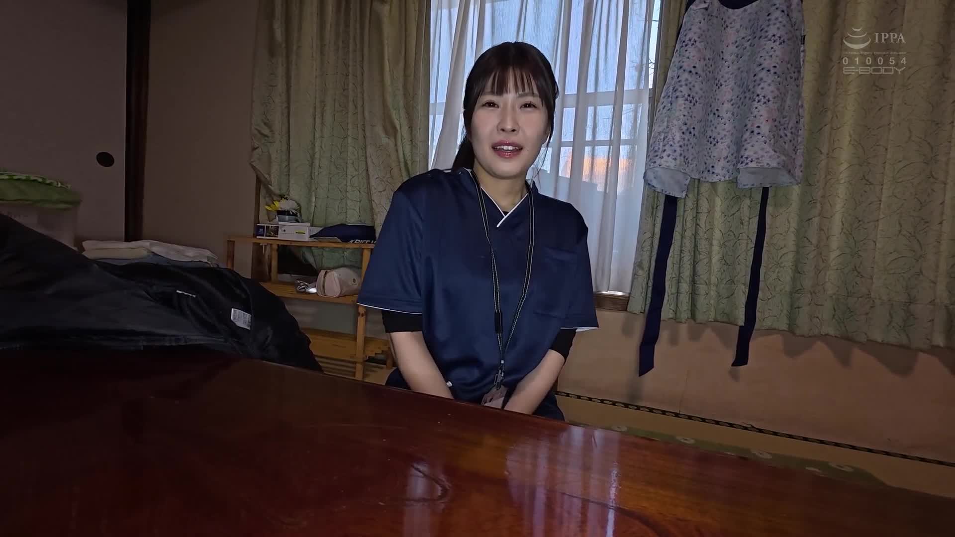 支撑离岛的访问护士：周末婚6年 单身岛上的护士无法拒绝 山科铃香 27岁 - AV大平台-中文字幕,成人影片,AV,国产,线上看