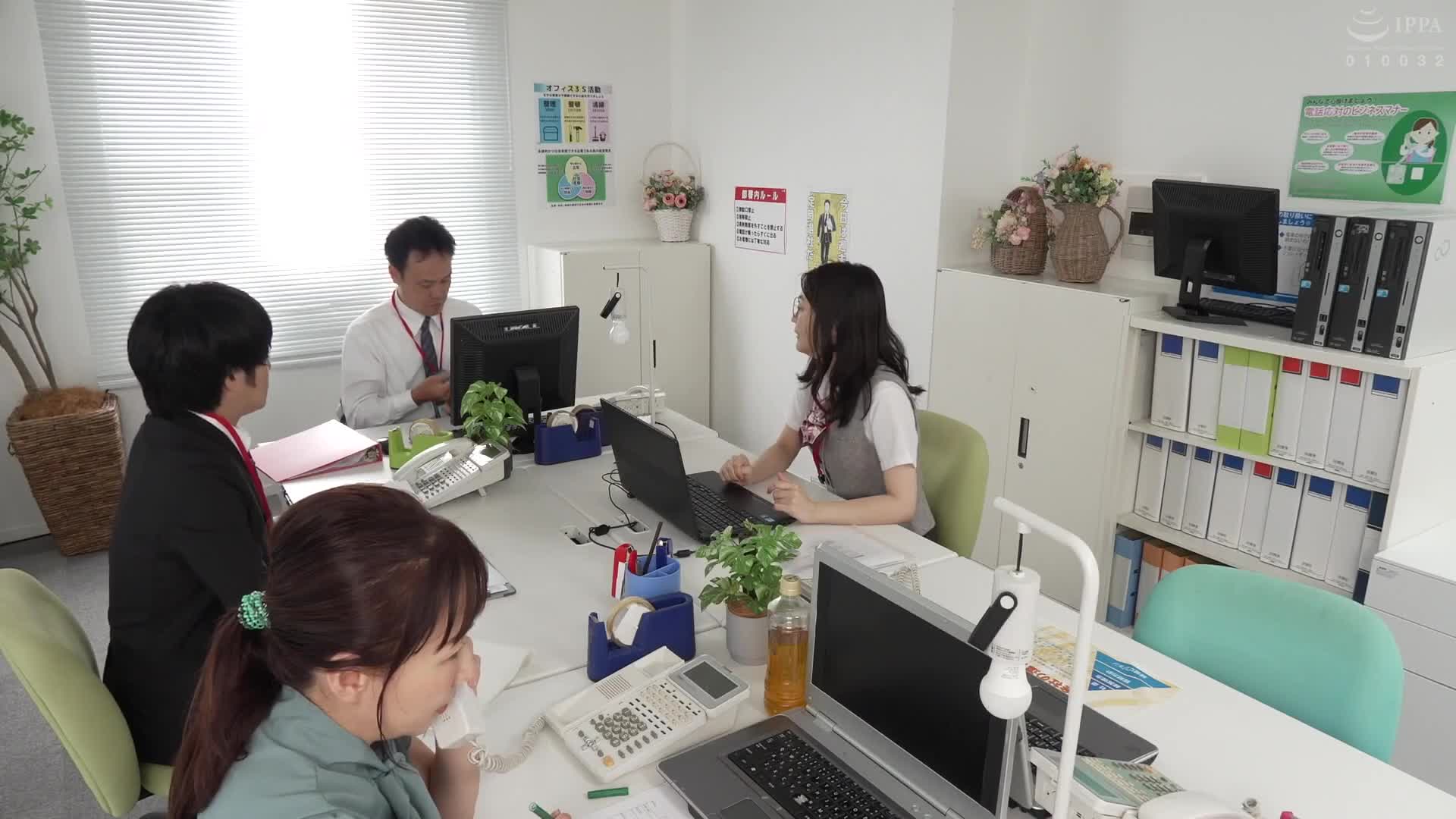 与贱女的相遇 深夜的办公室，放学后的教室...在空无一人的空间中变得开放并裸露的变态女孩和变态男孩奇迹般地相遇！ ！平常绝不交集的两人，但就在这一天彼此互相吸引... - AV大平台-中文字幕,成人影片,AV,国产,线上看